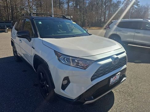 Used 2019 Toyota RAV4 XSE image 3