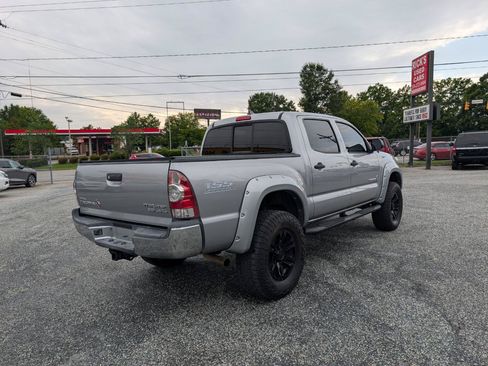 Used 2015 Toyota Tacoma PreRunner w/ SR5 Package RWD image 5