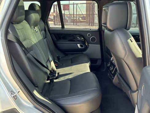 Used 2018 Land Rover Range Rover HSE image 14