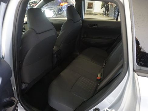 Used 2024 Toyota Corolla Cross SE image 18