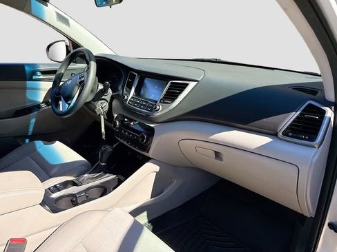 Used 2018 Hyundai Tucson SEL image 28