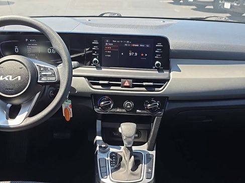 Used 2024 Kia Seltos LX AWD/4WD image 13