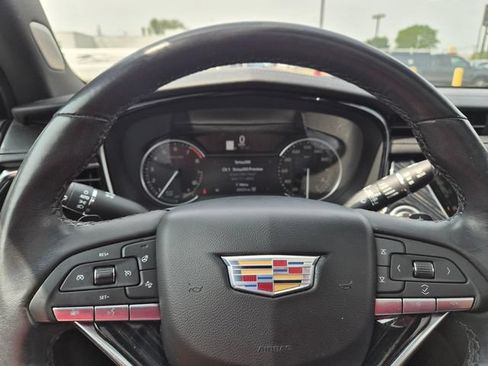 Used 2024 Cadillac XT6 Premium Luxury w/ LPO, Floor Liner Package AWD/4WD image 18