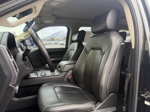 Used 2018 Ford Expedition Platinum image 15