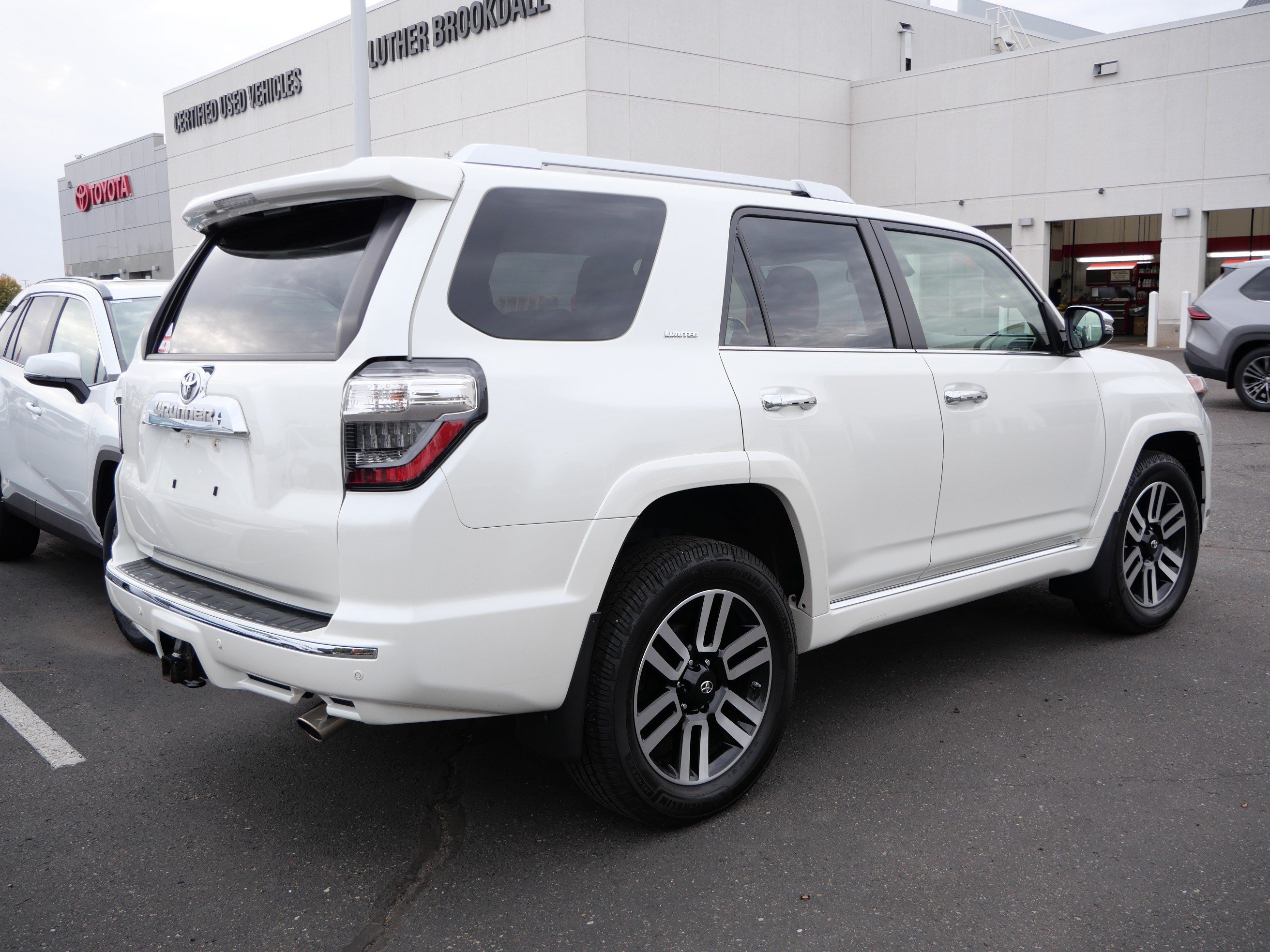 Certified 2021 Toyota 4Runner Limited AWD/4WD image 6