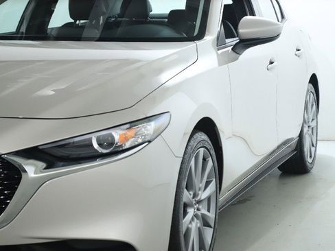 Used 2025 MAZDA MAZDA3 s image 4