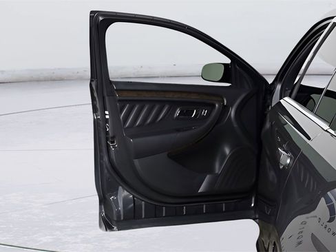 Used 2019 Ford Taurus Limited FWD image 14