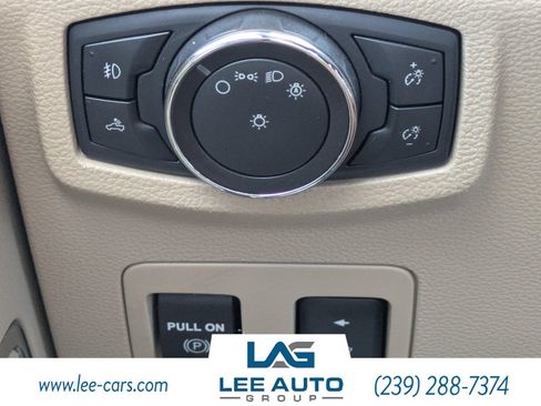 Used 2018 Ford F150 Lariat w/ Trailer Tow Package RWD image 19