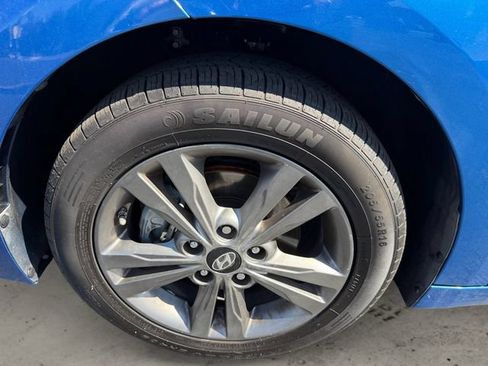 Used 2017 Hyundai Elantra SE w/ SE A/T Tech Package 03 FWD image 9