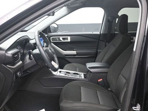 Certified 2024 Ford Explorer XLT AWD/4WD image 6