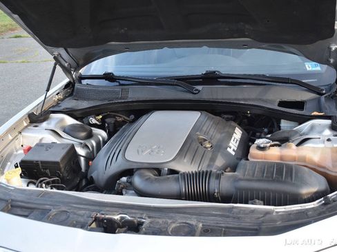 Used 2011 Chrysler 300 C w/ Sound Group RWD image 32