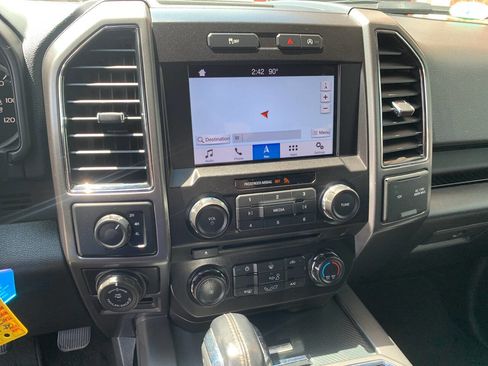 Used 2018 Ford F150 XLT image 17