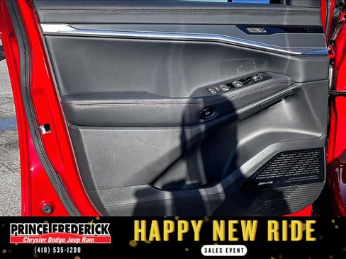 Used 2025 Jeep Wagoneer S Limited image 20