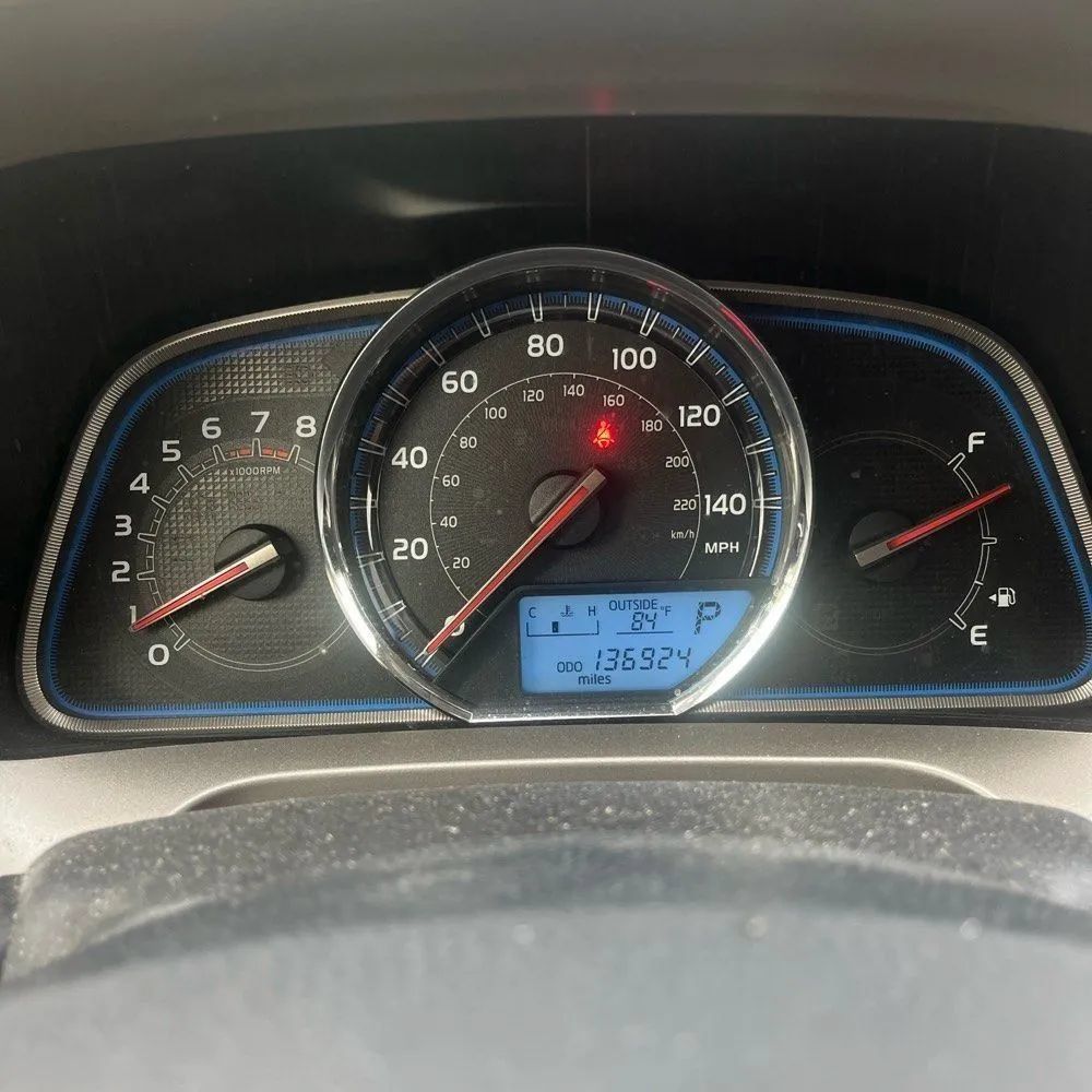 Used 2015 Toyota RAV4 Limited w/ Outdoor Package AWD/4WD image 31