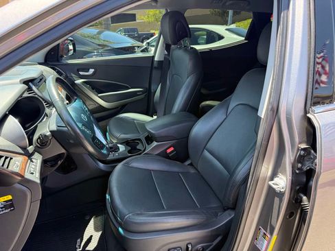 Used 2018 Hyundai Santa Fe Sport FWD image 19