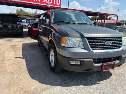 Used 2005 Ford Expedition XLT AWD/4WD image 10