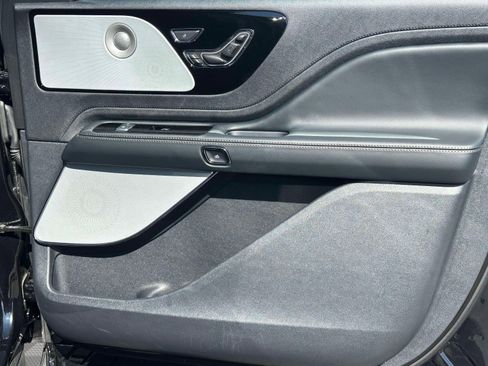 Used 2025 Lincoln Aviator Reserve w/ Equipment Group 201A image 27