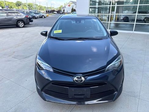 Used 2019 Toyota Corolla LE FWD image 2