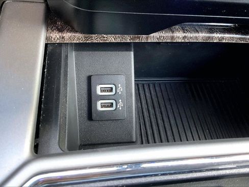 Used 2019 Ford F250 Lariat w/ Lariat Ultimate Package AWD/4WD image 30