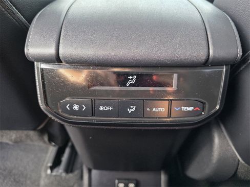 Used 2021 Toyota Highlander XSE image 31