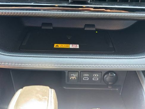 Used 2023 Toyota Highlander XSE FWD image 18