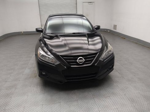 Used 2018 Nissan Altima 2.5 SR w/ SR Midnight Edition image 14