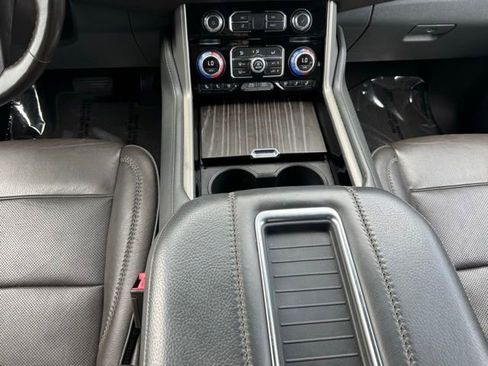 Used 2021 GMC Yukon Denali w/ Advanced Technology Package RWD image 21