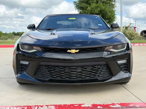 Used 2018 Chevrolet Camaro SS RWD image 2