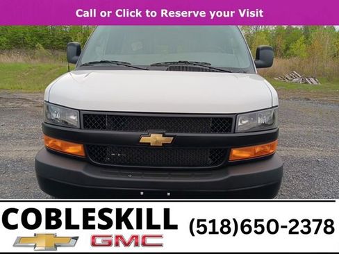 New 2025 Chevrolet Express 3500 w/ Driver Convenience Package image 9