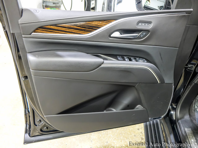 Certified 2024 Cadillac Escalade Premium Luxury w/ Performance Package AWD/4WD image 24