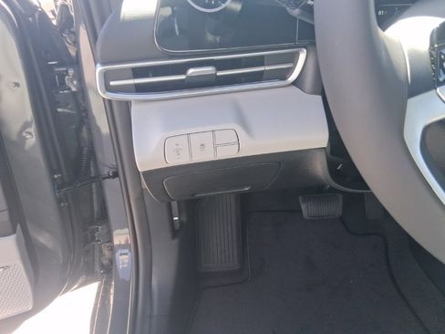 New 2025 Hyundai Elantra Limited image 20