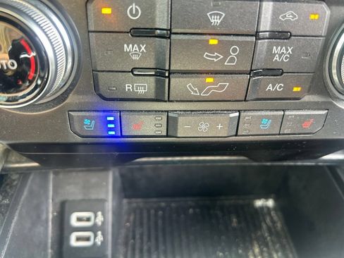Used 2018 Ford F150 Lariat w/ Equipment Group 502A Luxury AWD/4WD image 16