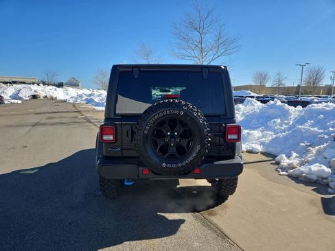 Used 2023 Jeep Wrangler Unlimited w/ Cold Weather Group image 5