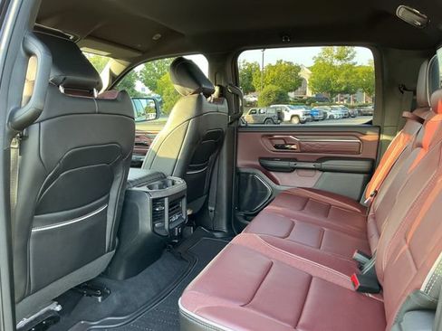 Used 2025 RAM 1500 Limited AWD/4WD image 24