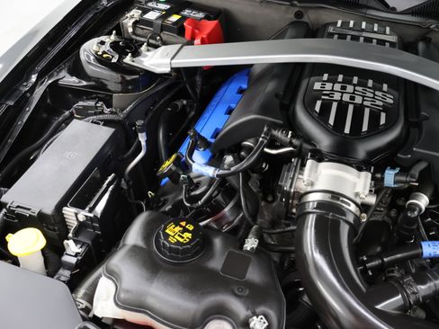 Used 2012 Ford Mustang Boss 302 RWD image 16