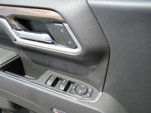 Certified 2024 Chevrolet Silverado 1500 LT image 20