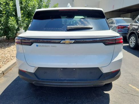 Used 2025 Chevrolet Equinox EV LT w/ Comfort Package AWD/4WD image 3