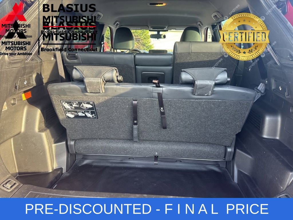 Used 2023 Mitsubishi Outlander 4WD Plug-In Hybrid image 10