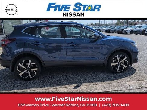 Used 2021 Nissan Rogue Sport SL image 6