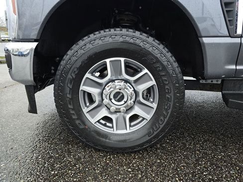 Used 2024 Ford F350 Lariat image 37