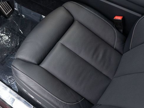 Certified 2023 Rolls-Royce Cullinan AWD/4WD image 19