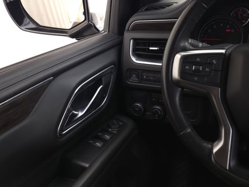 Used 2021 Chevrolet Suburban LS image 20