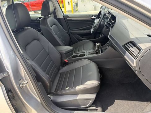 Used 2024 Volkswagen Jetta SE FWD image 26