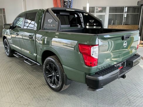 Used 2024 Nissan Titan SV w/ SV Bronze Edition Package image 18