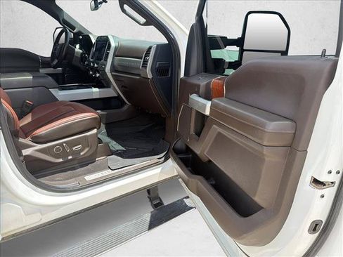 Used 2022 Ford F250 King Ranch w/ King Ranch Ultimate Package AWD/4WD image 24