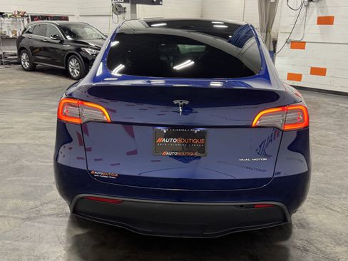 Used 2024 Tesla Model Y Long Range AWD/4WD image 11