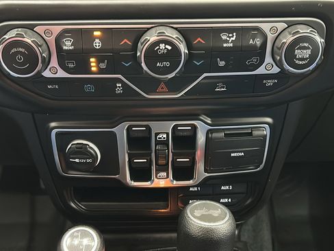 Used 2023 Jeep Wrangler Willys 4xe w/ Cold Weather Group image 23