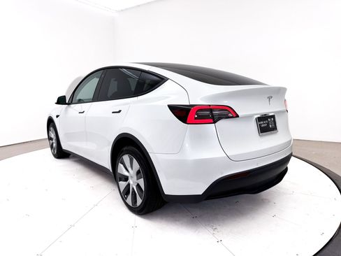 Used 2022 Tesla Model Y Long Range AWD/4WD image 16