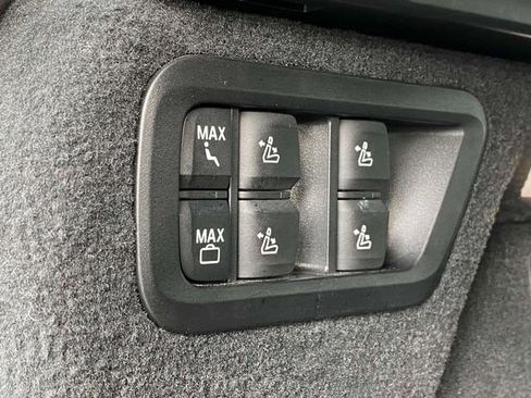 Used 2023 BMW X7 M60i w/ Executive Package image 13