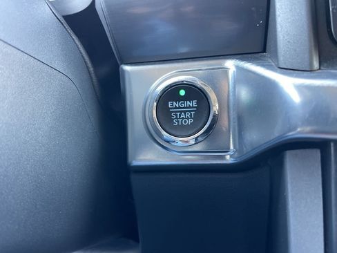 Used 2022 Ford F150 Lariat AWD/4WD image 14
